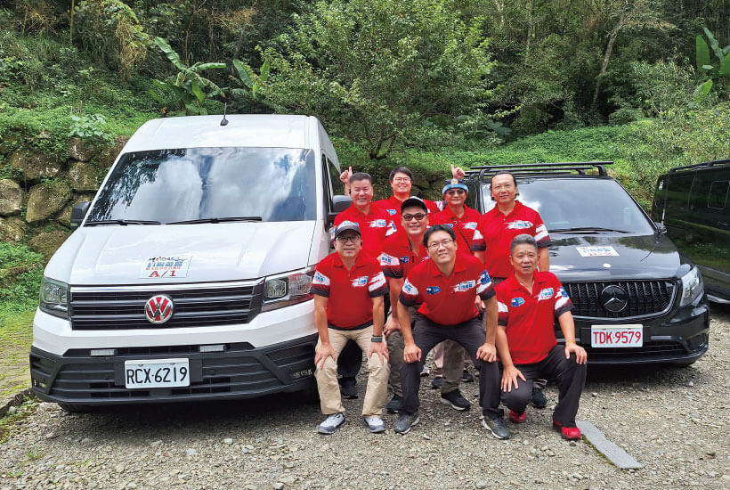 9-seater charter,nanny van charter