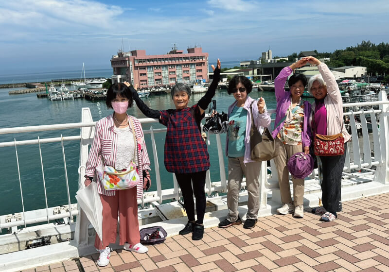 從嘉義一路追著淡江大橋走：千歲好友團的大T夕陽之旅的第2張圖片