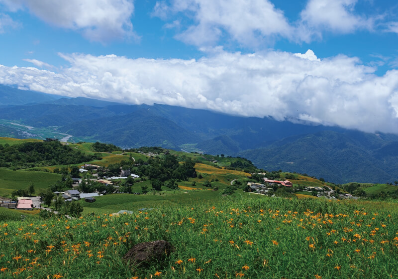 十台車一起出發，把山路與花海都變成同學會｜社區大學赤科山、六十石山慢旅紀實的第4張圖片